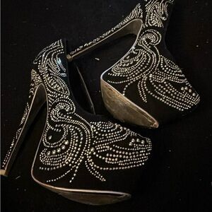 Shiekh Black Heels with Silver Accents
